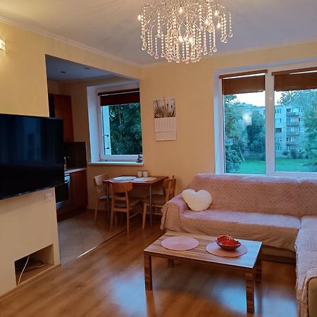 Quiet Dzelzavas Street Apartment Riga Dış mekan fotoğraf