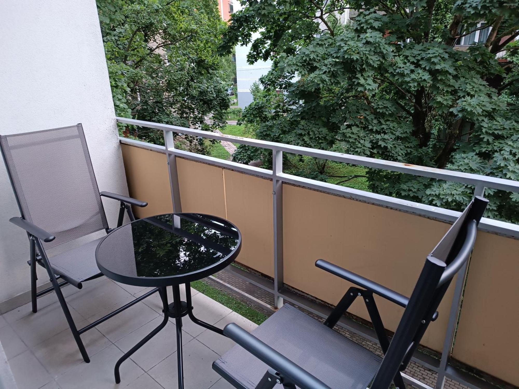 Quiet Dzelzavas Street Apartment Riga Dış mekan fotoğraf